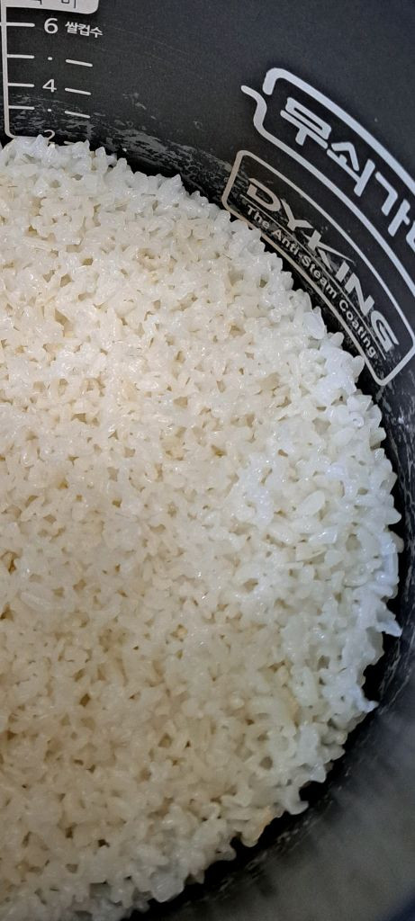 쿠첸6인용 압력밥솥 이미지