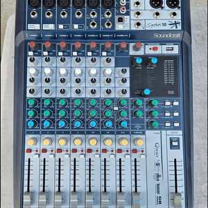 사운드크래프트(Soundcraft) Signature 10 중고 아날로그 믹서 이미지