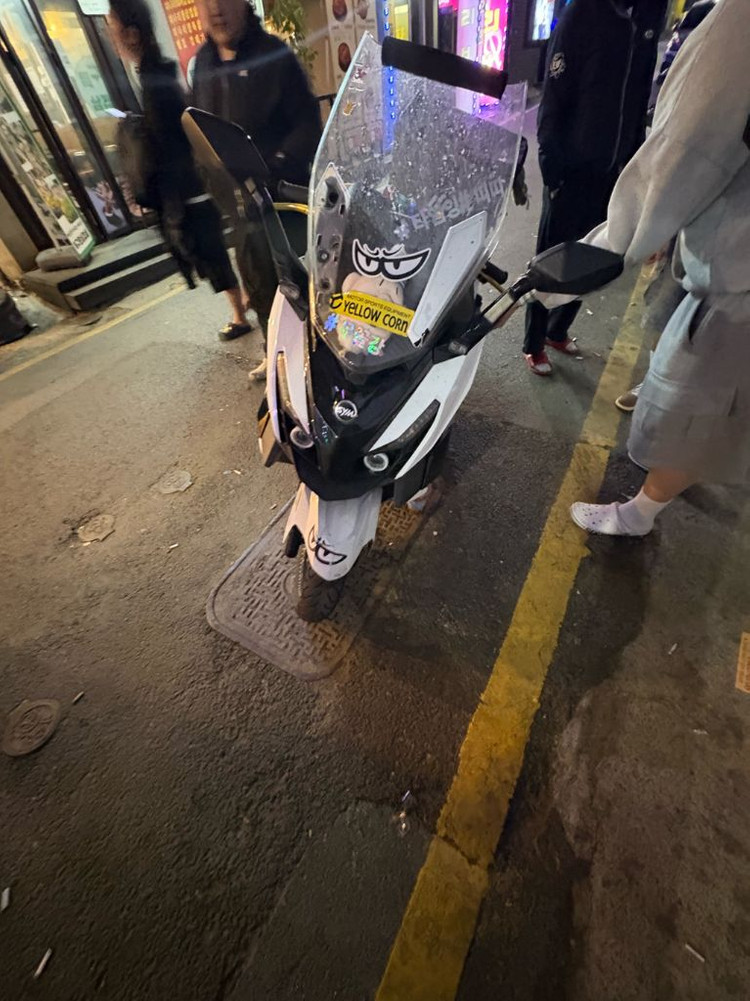125cc 스쿠터 이미지