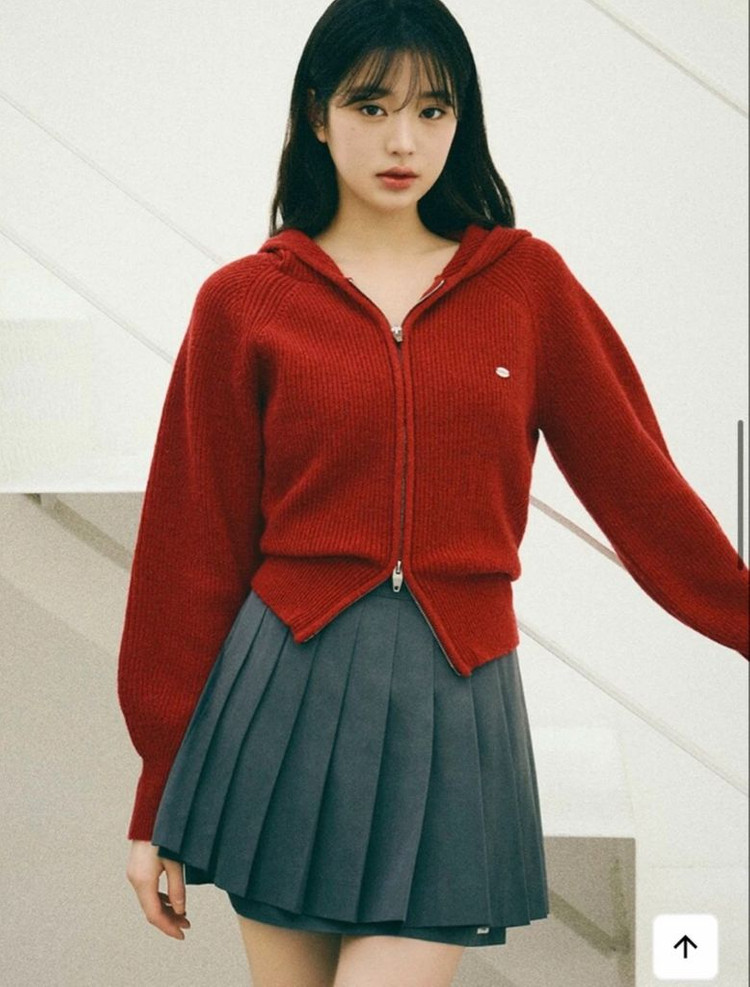 로라로라 장원영 로고 플리츠 미니 스커트 m사이즈 블랙 이미지