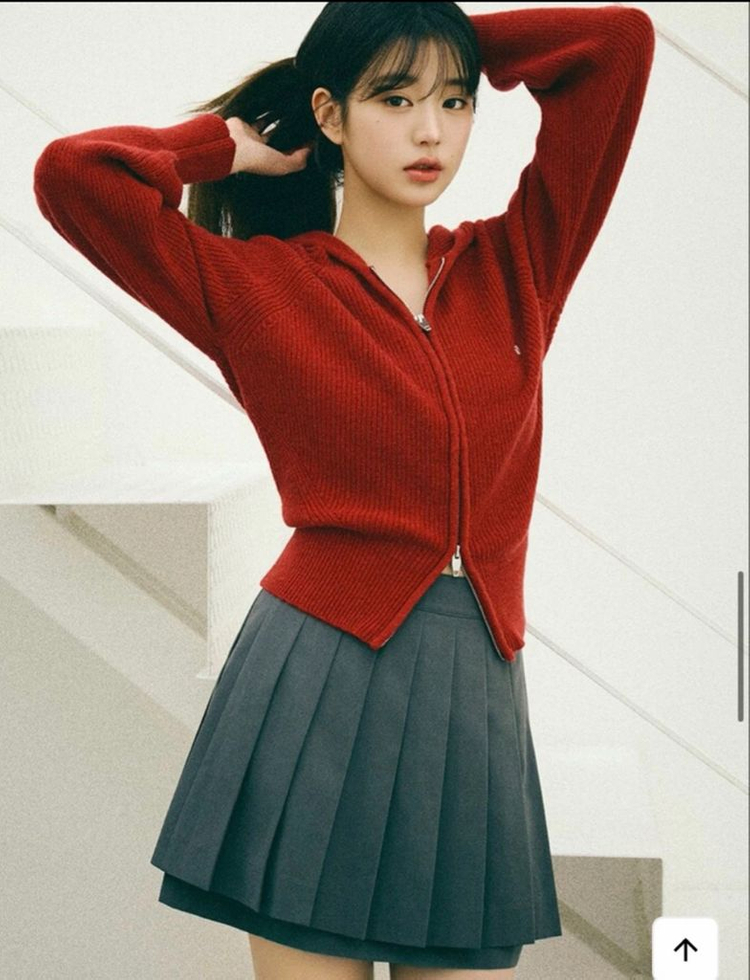 로라로라 장원영 로고 플리츠 미니 스커트 m사이즈 블랙 이미지