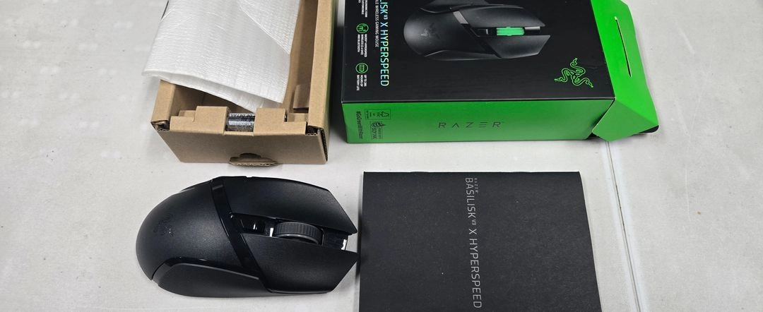 레이저 바실리스크 마우스 팝니다. Razer Basilisk V3 X HyperSpeed 이미지