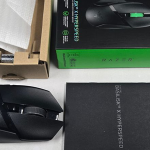 레이저 바실리스크 마우스 팝니다. Razer Basilisk V3 X HyperSpeed 이미지