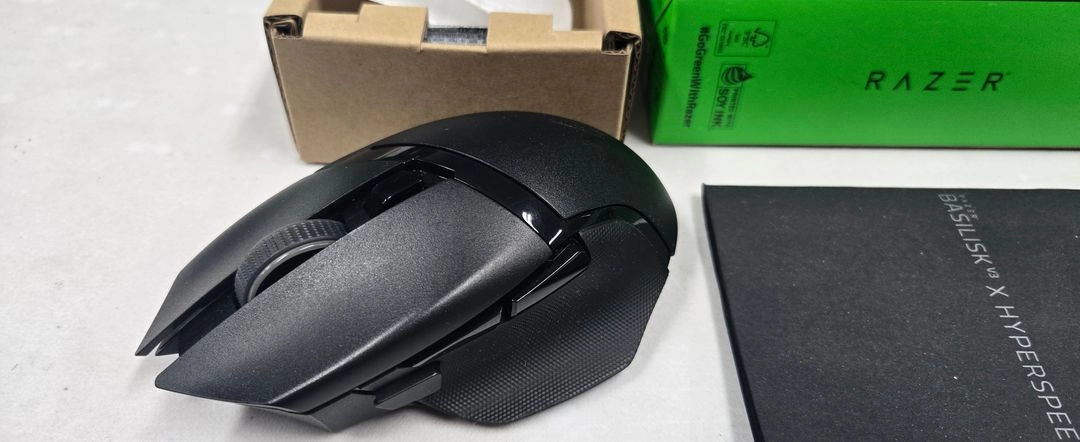레이저 바실리스크 마우스 팝니다. Razer Basilisk V3 X HyperSpeed 이미지