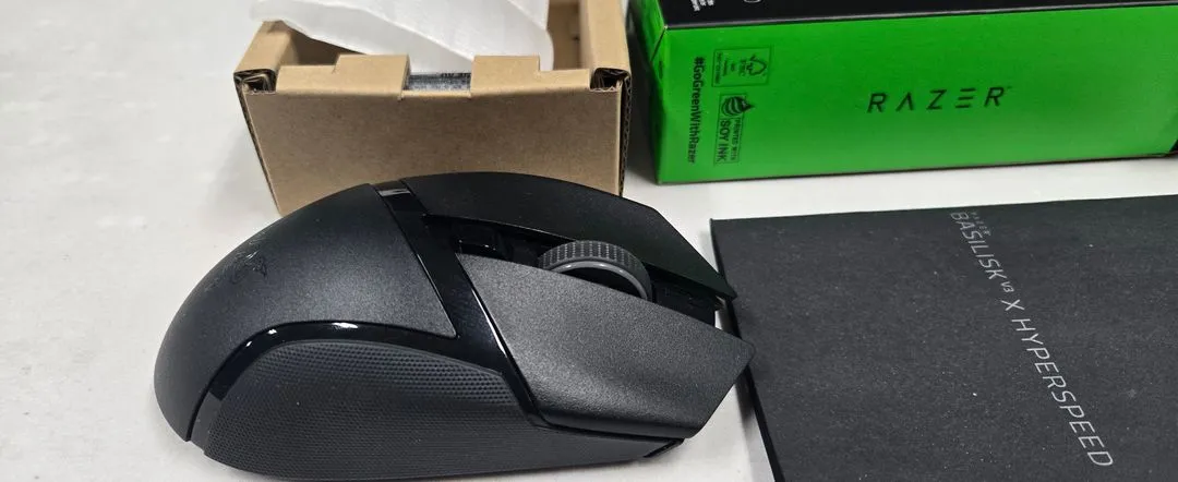 레이저 바실리스크 마우스 팝니다. Razer Basilisk V3 X HyperSpeed 이미지