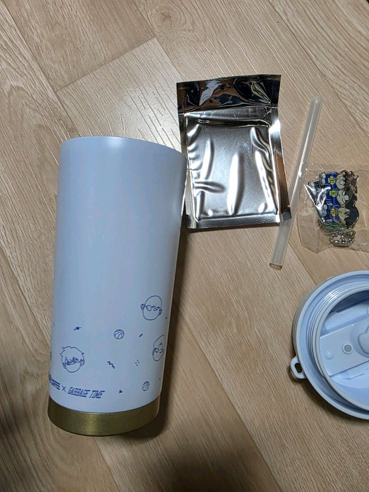 메가커피 텀블러 10000에팔아요 이미지