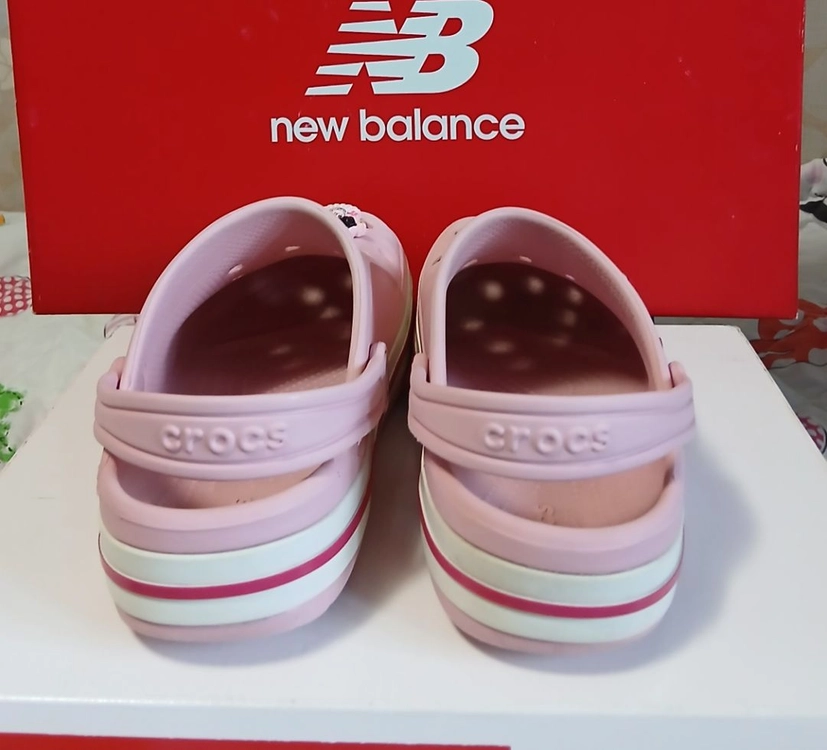 크록스 J2 200~205정도 바야밴드 핑크 지비츠포함 이미지