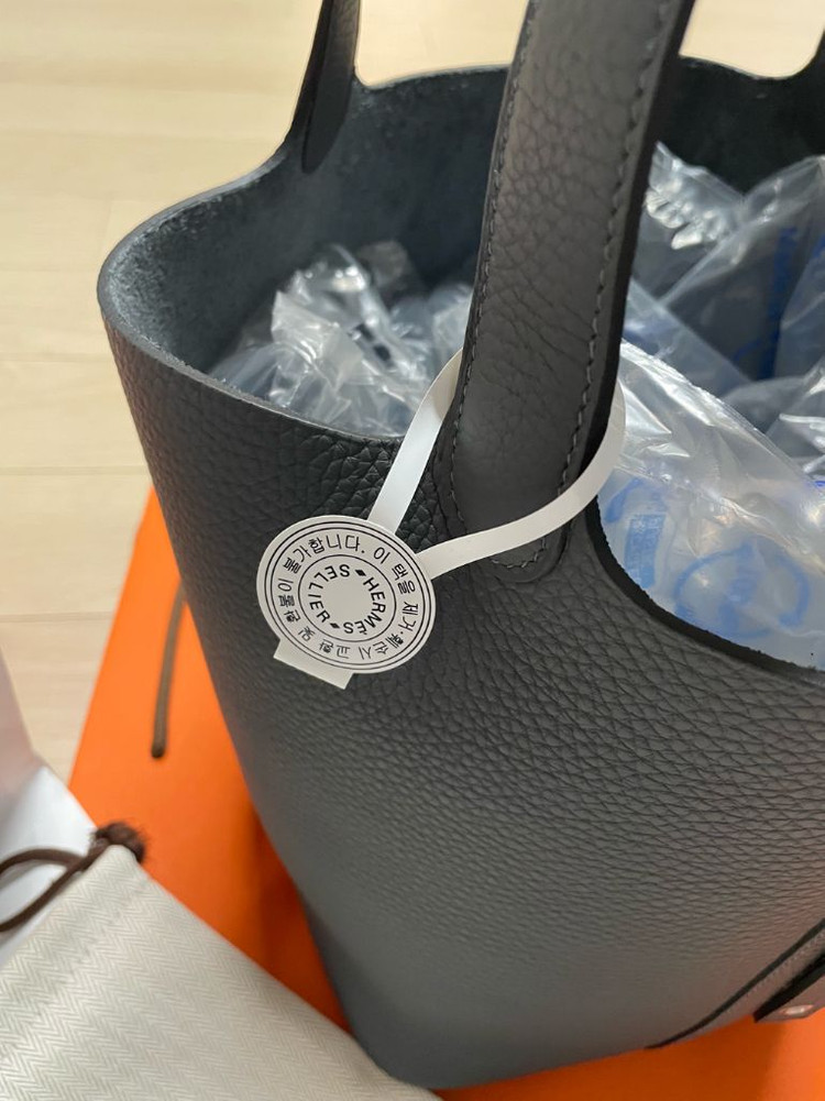 [26년 5월 새제품] 에르메스 피코탄 22 그리 미스티 가방 이미지