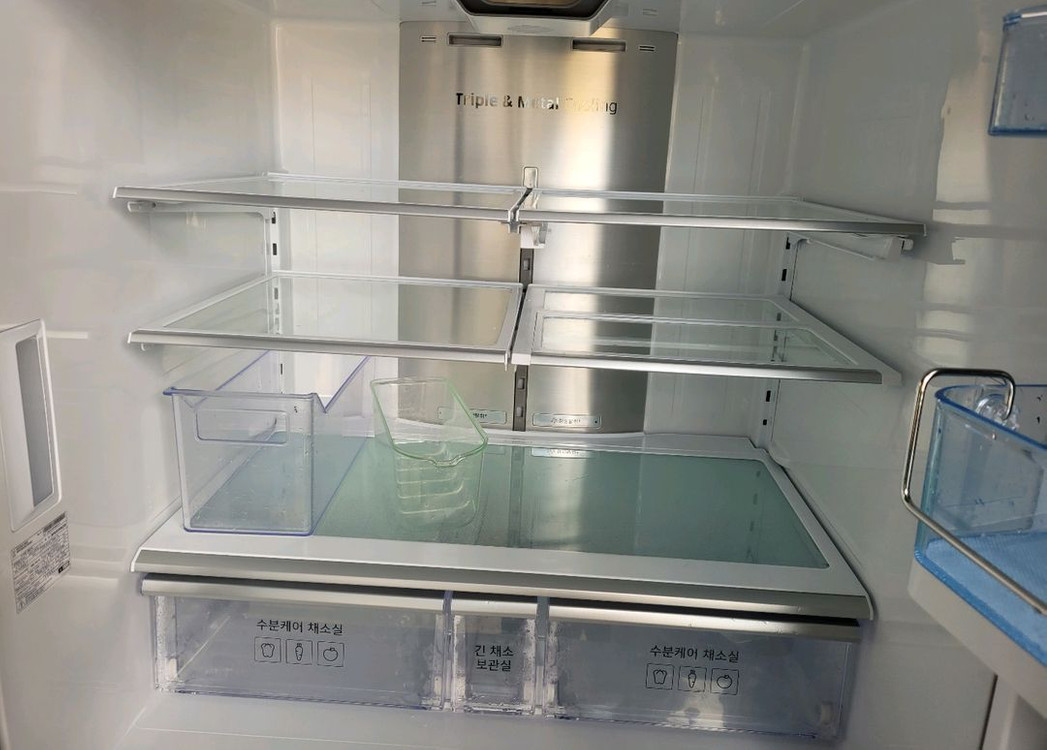 삼성 T9000 4도어 냉장고 양문냉장고 845L RF85K9062SG 이미지