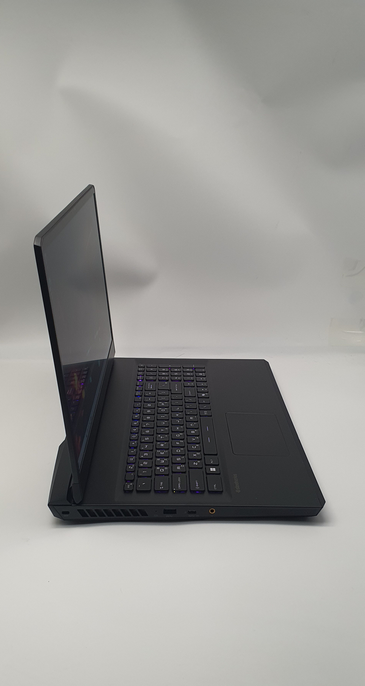 [최저가]MSI 17인치 게이밍노트북 알파17(7945HX/4070/1TB/QHD/240Hz) 이미지