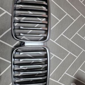 bmw g05 lci 순정그릴 이미지