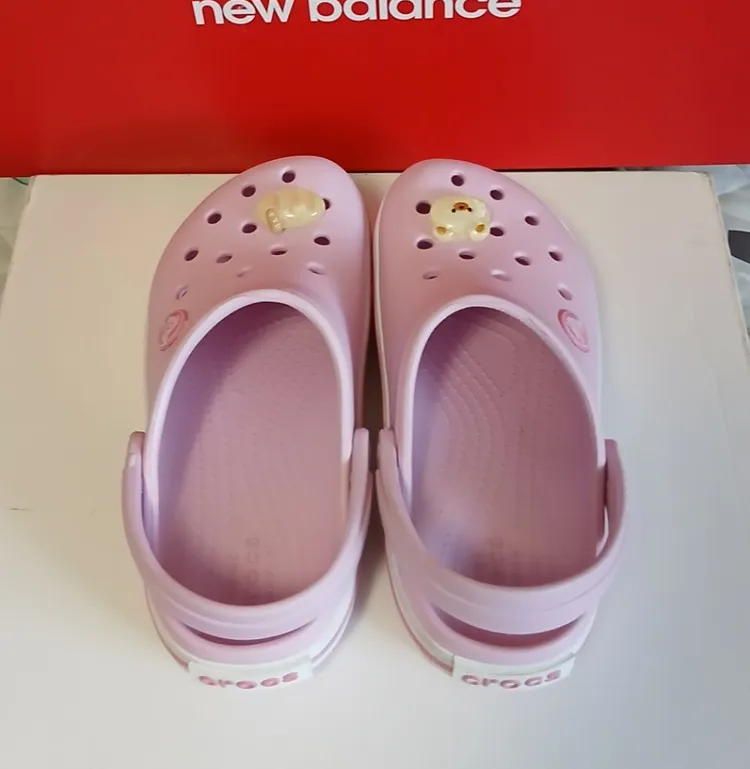 크록스 C11 170 지비츠포함 크록밴드 핑크 이미지
