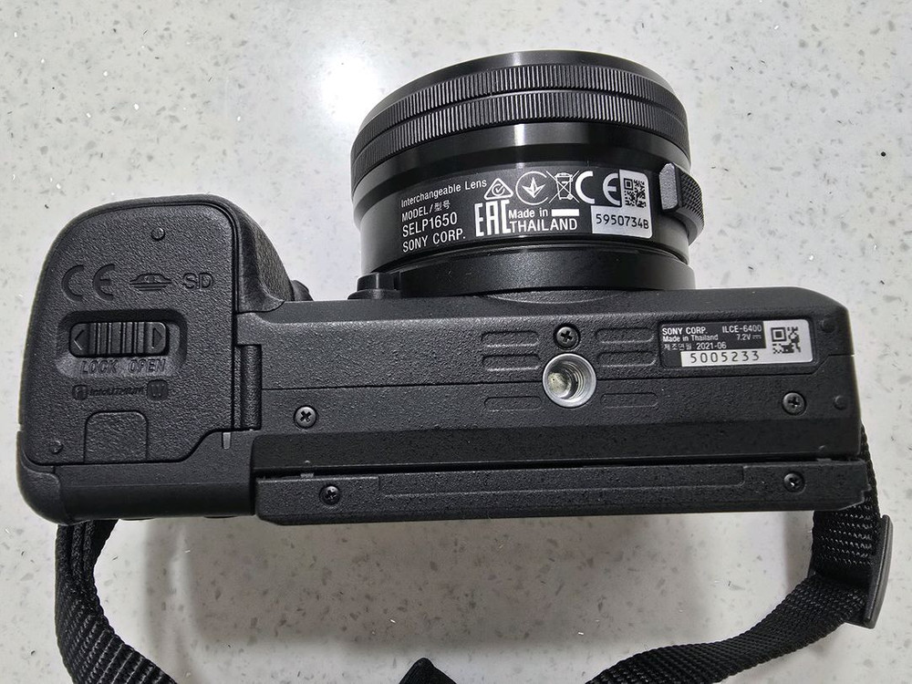 소니 a6400 미러리스 카메라 16-50mm 렌즈킷 포함 신품급 이미지