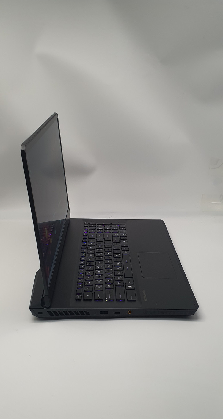 [최저가]MSI 17인치 게이밍노트북 알파17(7945HX/4070/1TB/QHD/240Hz) 이미지