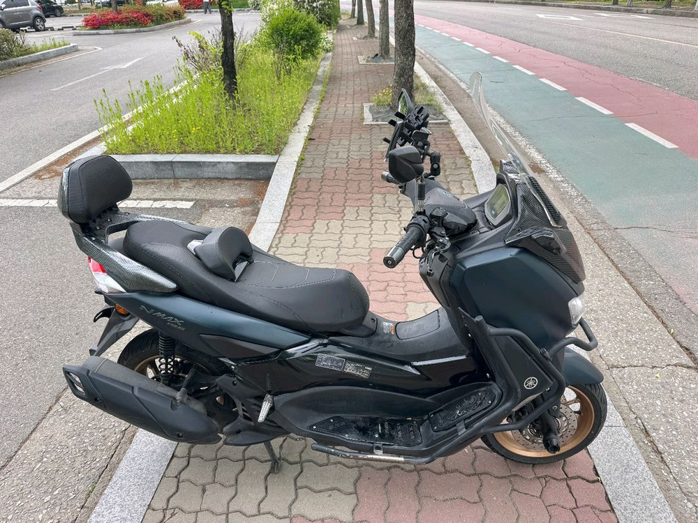 야마하 nmax155 24년 짧은키로수 판매합니다 이미지
