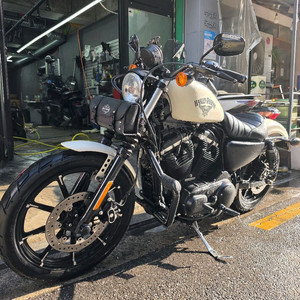 18년식 할리 아이언883 신차급 중고 오토바이 이미지