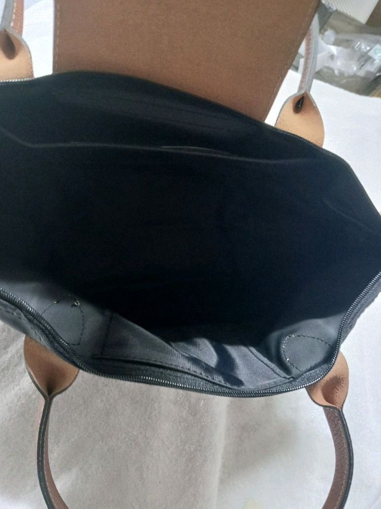 롱샴 르플리아쥬 블랙 미듐 숄더백 팝니다 이미지