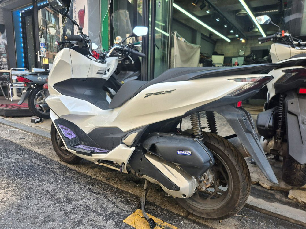 23년식 PCX125ABS 배달용 중고 오토바이 이미지