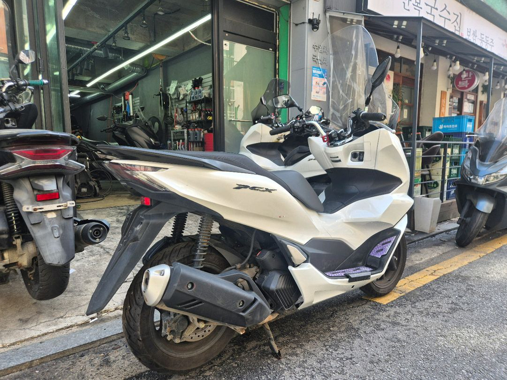 23년식 PCX125ABS 배달용 중고 오토바이 이미지
