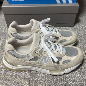 [280] 뉴발란스 992 화이트 실버 (M992NC) 이미지
