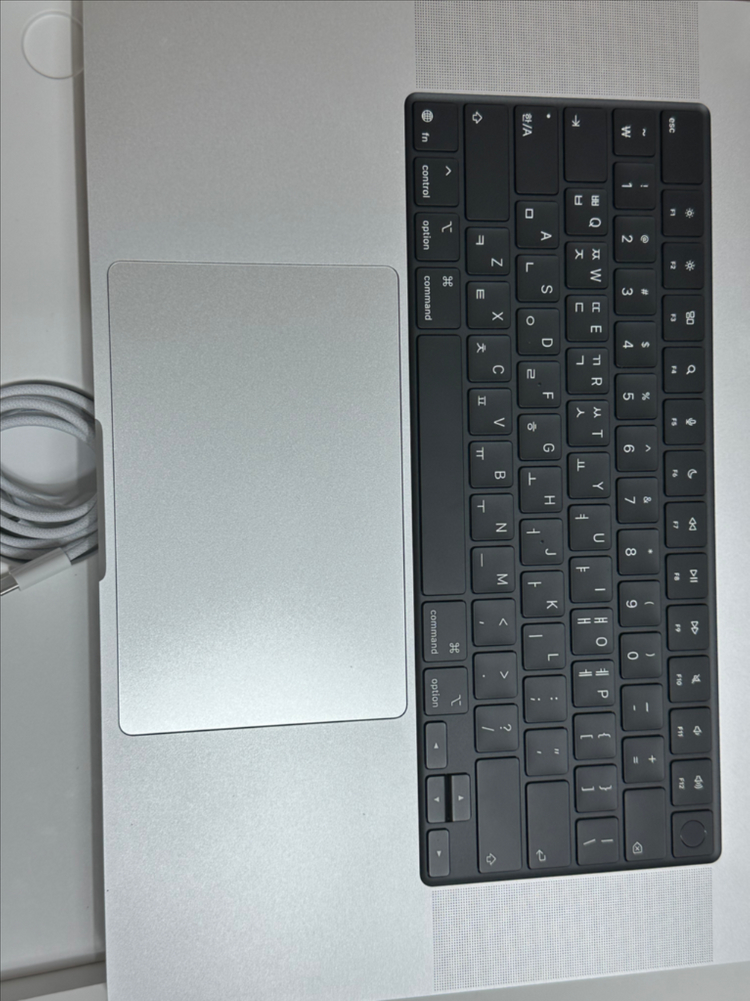 m5 max 맥북 프로 16인치 고급형 이미지