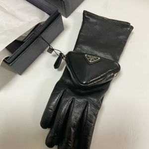 프라다 가죽 장갑 블랙 prada 이미지
