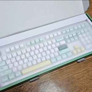 한성컴퓨터 8K 유무선 게이밍 기계식키보드 KTT 로즈핑크축 45g 이미지