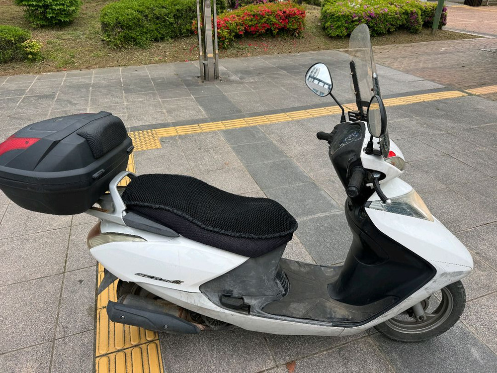 혼다 scr110 알파 화이트컬러 판매합니다 이미지