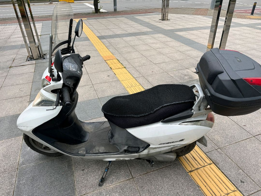 혼다 scr110 알파 화이트컬러 판매합니다 이미지