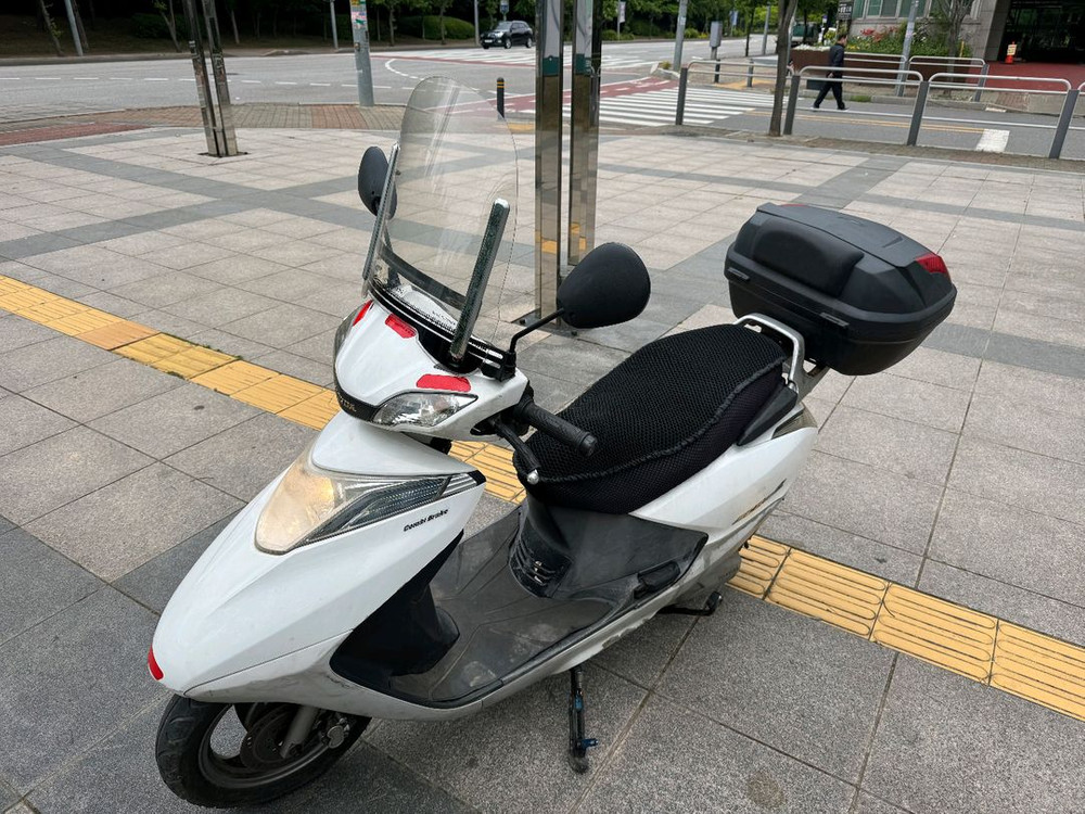 혼다 scr110 알파 화이트컬러 판매합니다 이미지