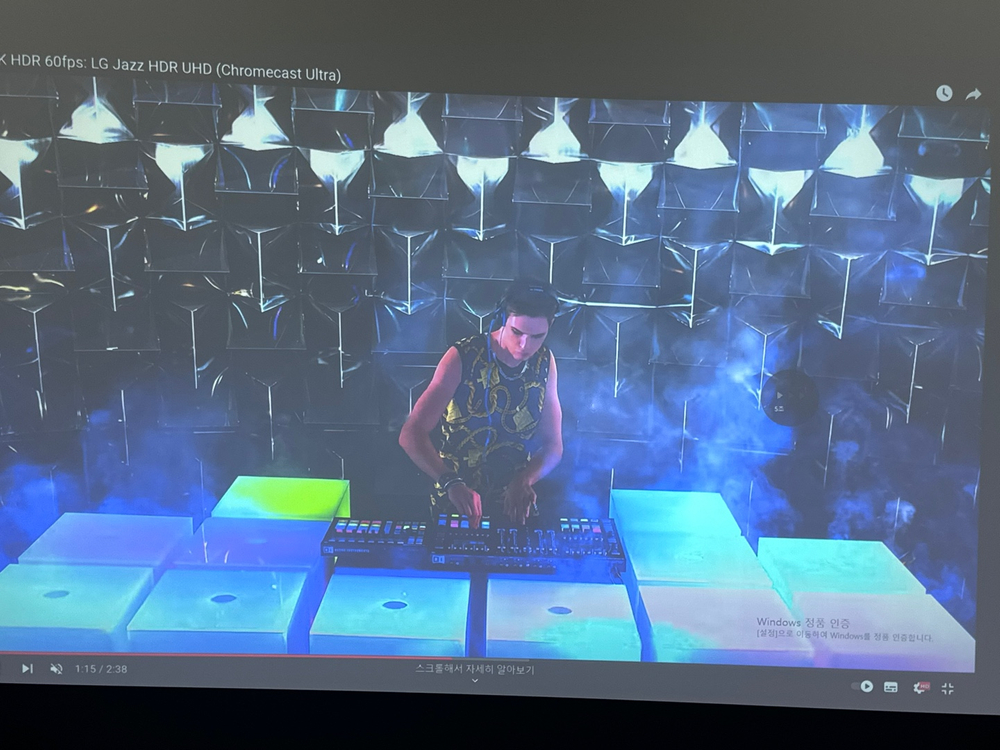 LG SW3000 레이저 초단초점 3000안시 빔프로젝터 이미지