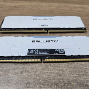 Crucial Ballistix DDR4 3600 CL16 RGB White (8GB)X2 총 16GB 이미지