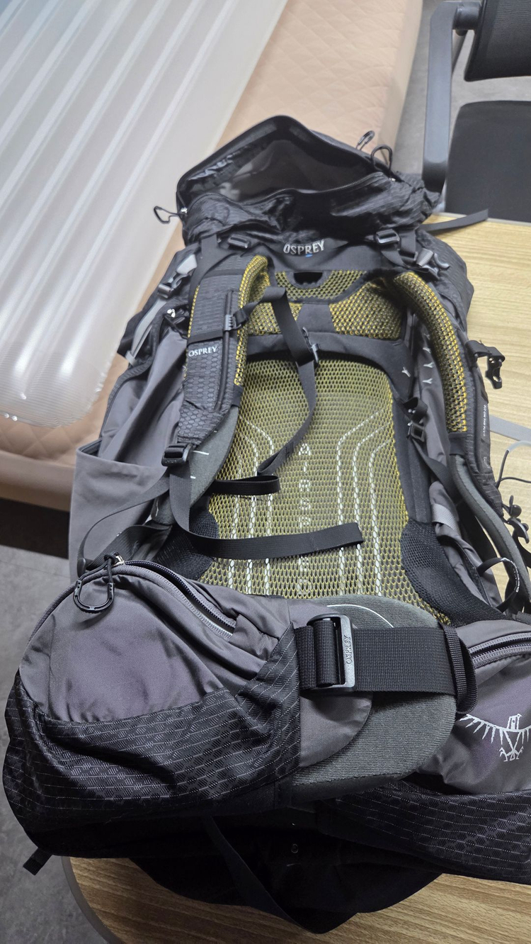 오스프리 아티모스 등산용 백팩 65L 이미지