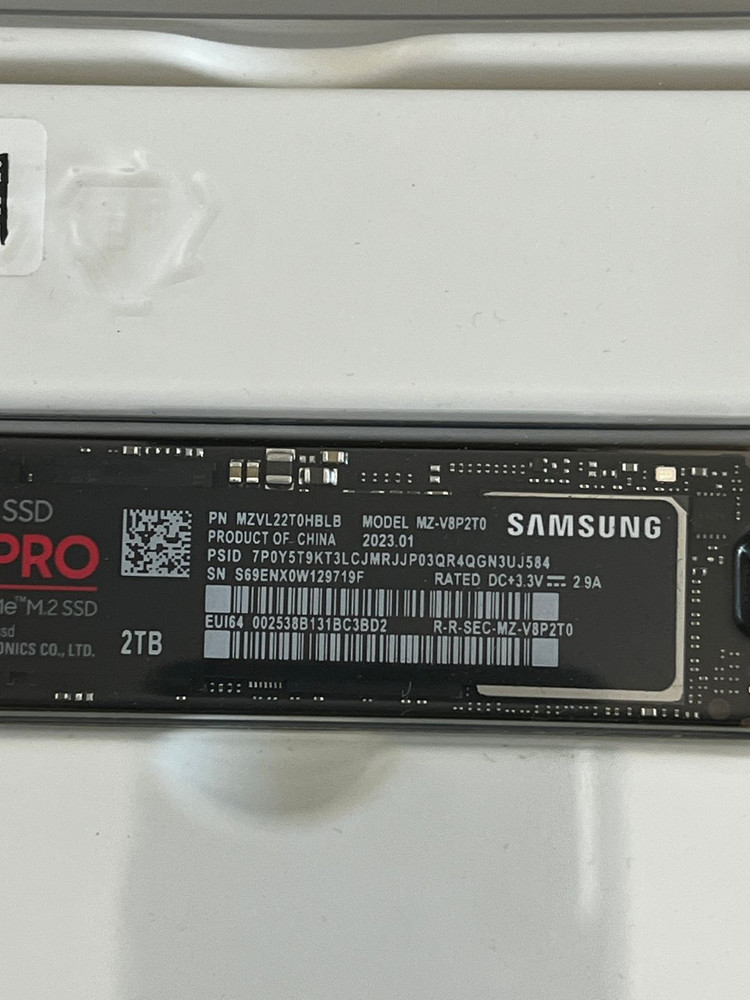 삼성 M.2 NVMe SSD 980Pro 2TB / WD BlackM.2 2TB 이미지