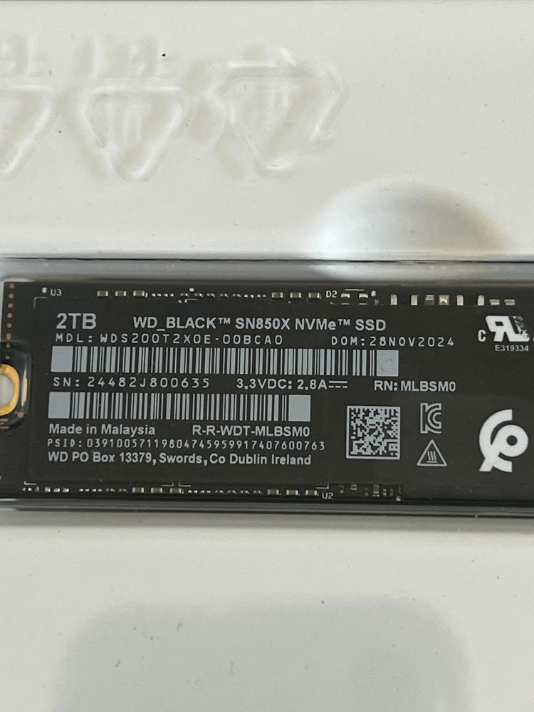 삼성 M.2 NVMe SSD 980Pro 2TB / WD BlackM.2 2TB 이미지