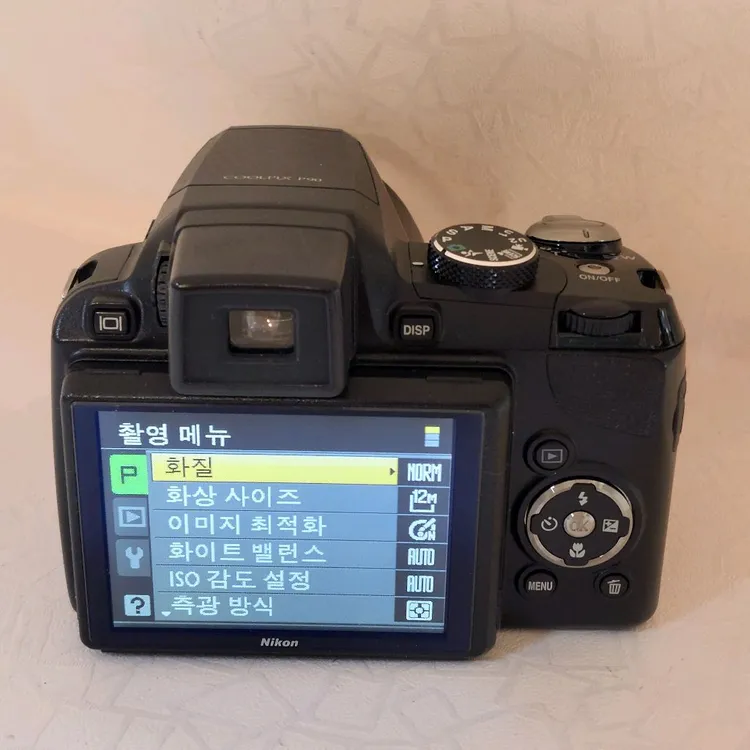 니콘 COOLPIX P90 ZOOM 24X ED VR 이미지