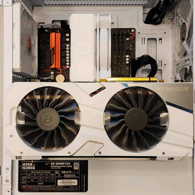 (S급)화이트 컴퓨터 본체 라이젠5-3500x/GTX1070*8GB/DDR4램16GB 이미지