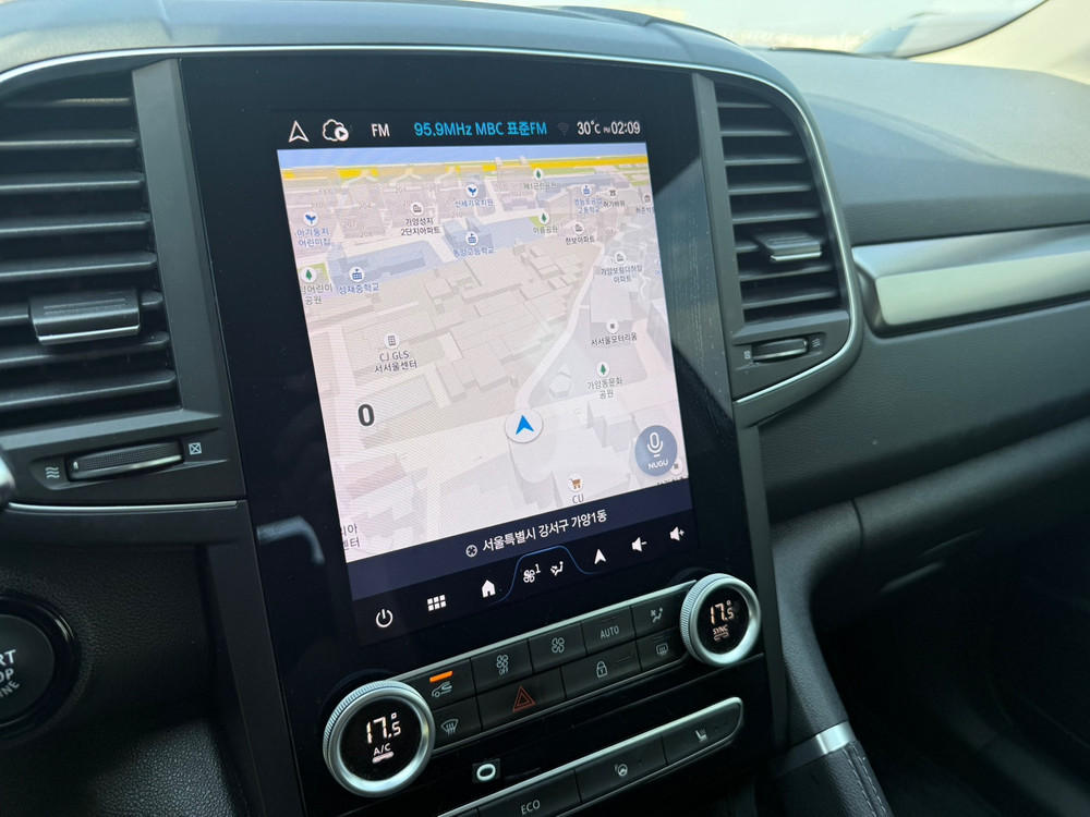 더 뉴 QM6 2.0 LPe LE 2WD 중고차 24년07월 25년형 39893km 완전무사고 내비 파워트렁크 추가 이미지