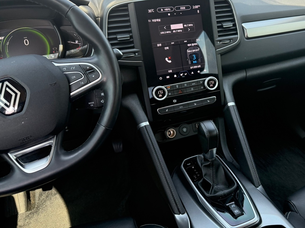더 뉴 QM6 2.0 LPe LE 2WD 중고차 24년07월 25년형 39893km 완전무사고 내비 파워트렁크 추가 이미지