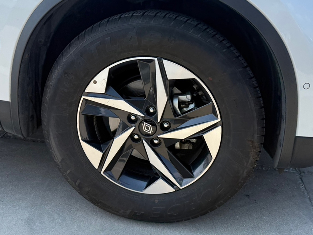 더 뉴 QM6 2.0 LPe LE 2WD 중고차 24년07월 25년형 39893km 완전무사고 내비 파워트렁크 추가 이미지