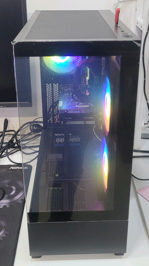 i5 8400 ram16g gtx1050 ssd250g 신품케이스 본체 이미지