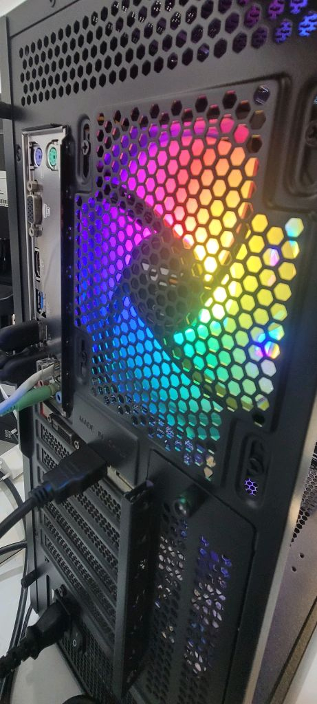 i5 8400 ram16g gtx1050 ssd250g 신품케이스 본체 이미지