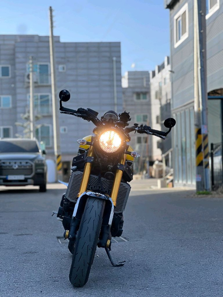 야마하 XSR-900 (60주년 한정판) 이미지