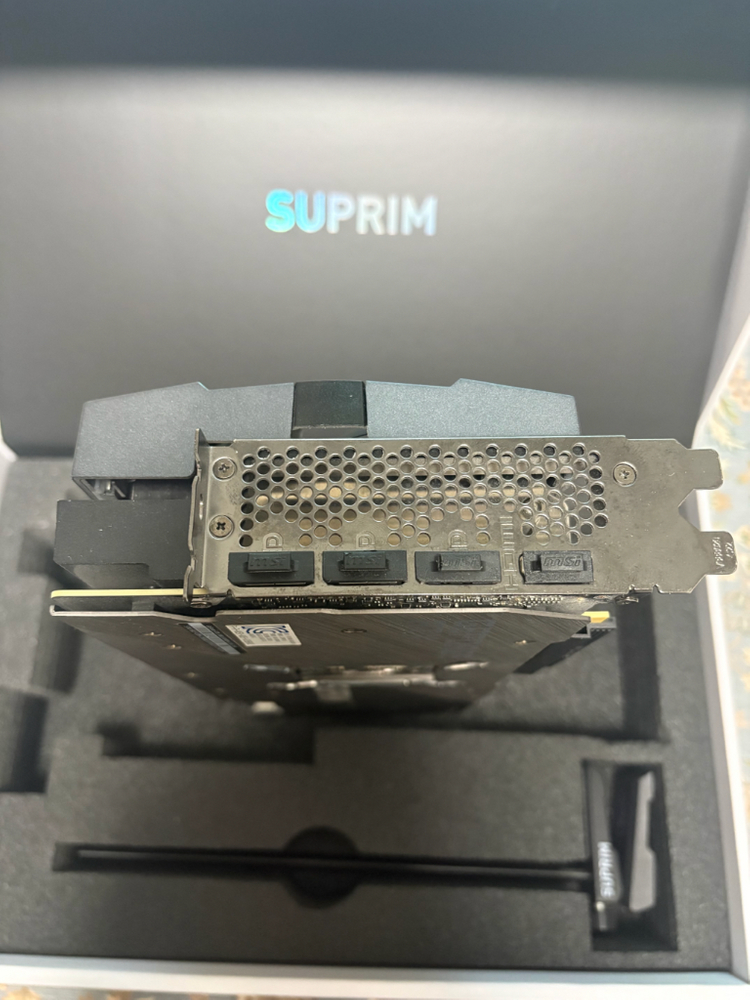 MSI RTX 3080 SUPRIM X 이미지