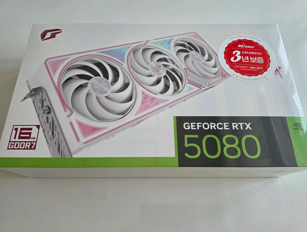 컬러풀 RTX 5080 울트라 화이트 16GB 그래픽카드 미개봉 이미지