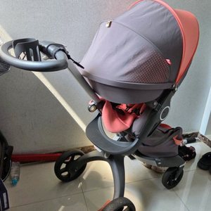 스토케 애슬레져 유모차 이미지