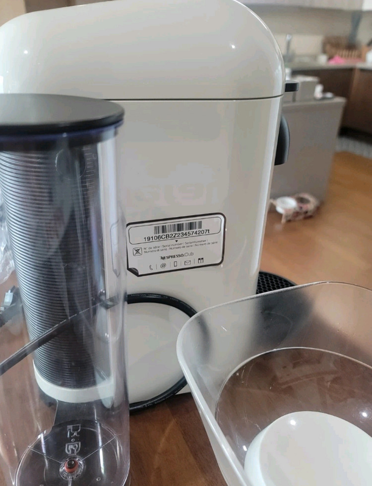 네스프레소 버츄오 플러스 GCB2 커피머신 이미지