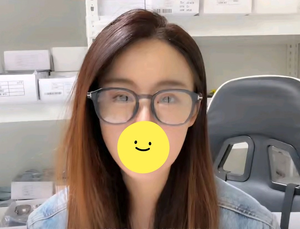 뿔테 안경 2종 이미지