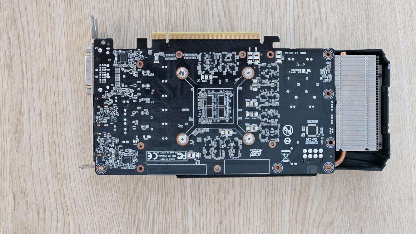 이엠텍 RTX 2060 super 이미지