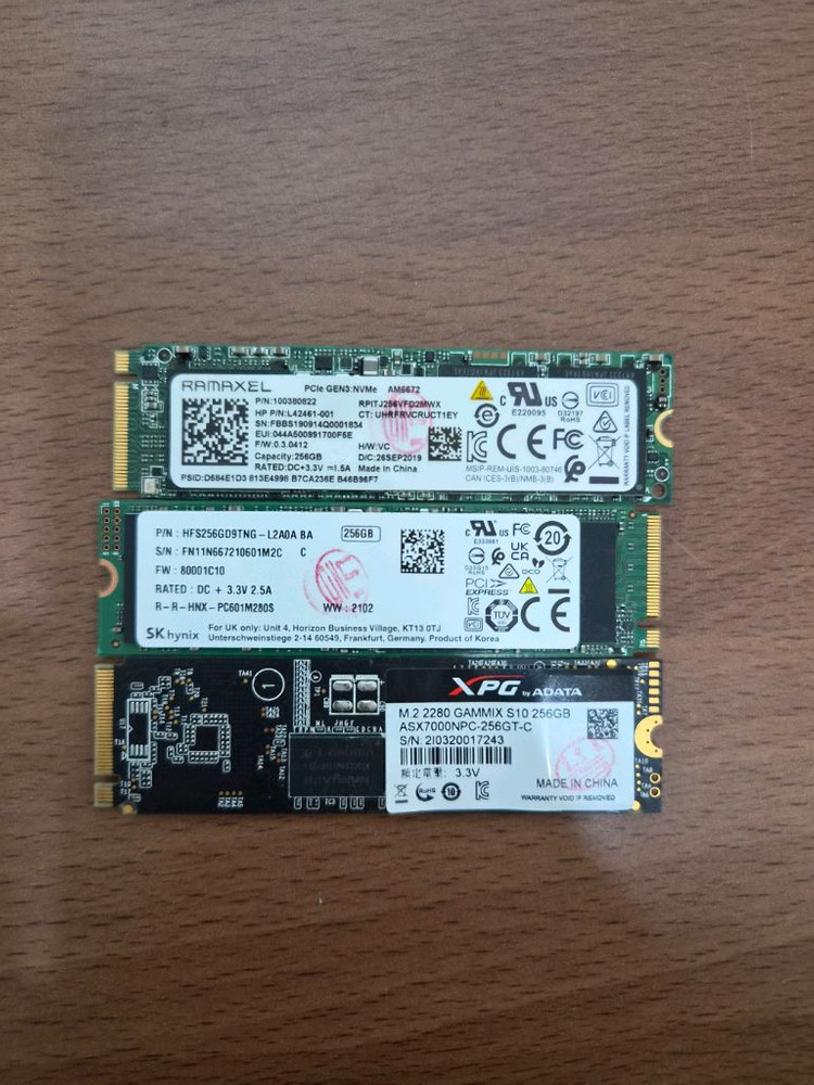 외산 m.2 NVMe 256gb 팝니다 이미지